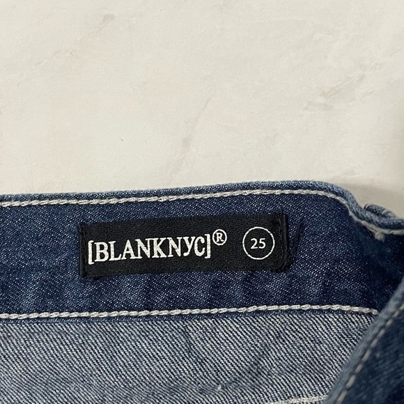 Blank NYC Button Fly Straight Leg Crop Raw Hem Jeans Size 25 - Picture 5 of 7